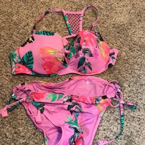 Adorable bikini! ☀️☀️